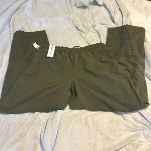 Aritzia TNA Sawyer Pants